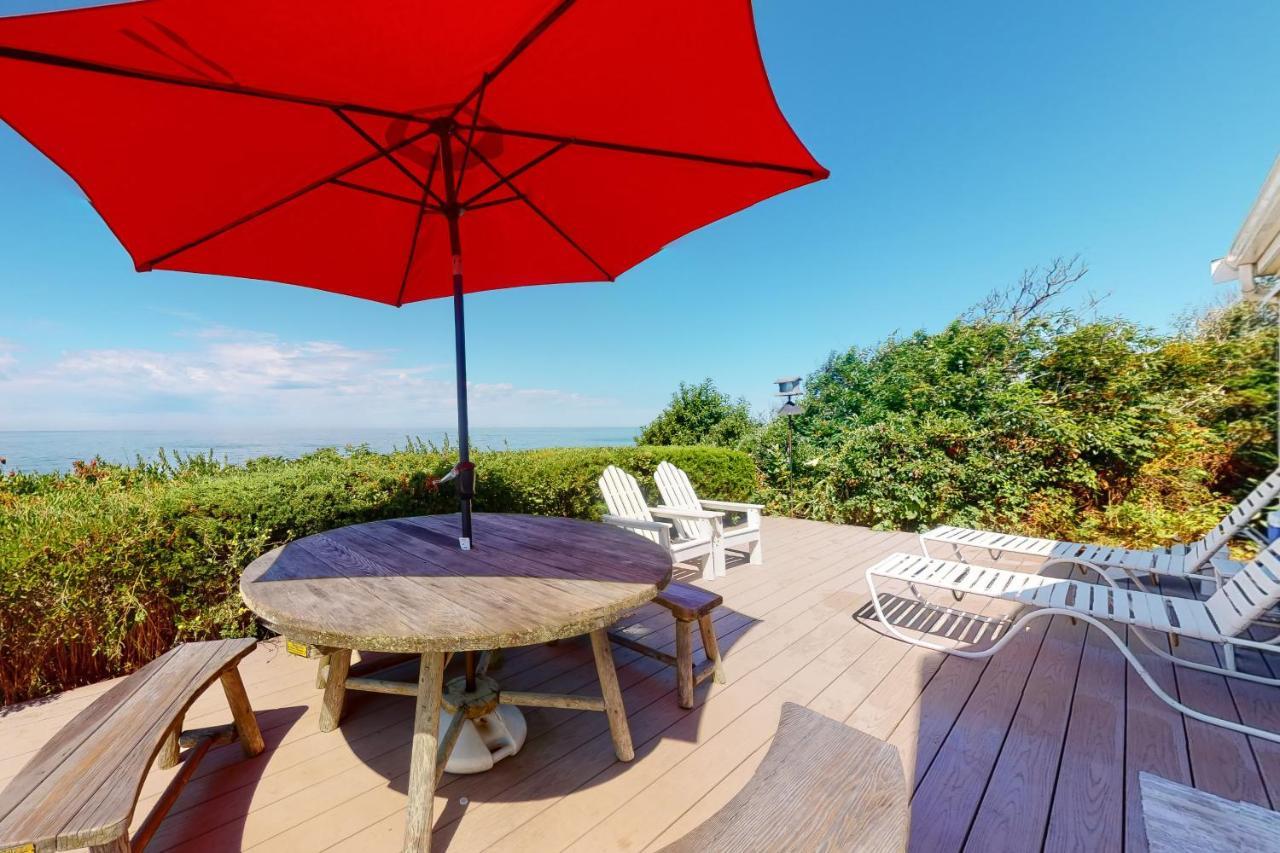 2 Bed 1 Bath Vacation Home In Істем Екстер'єр фото